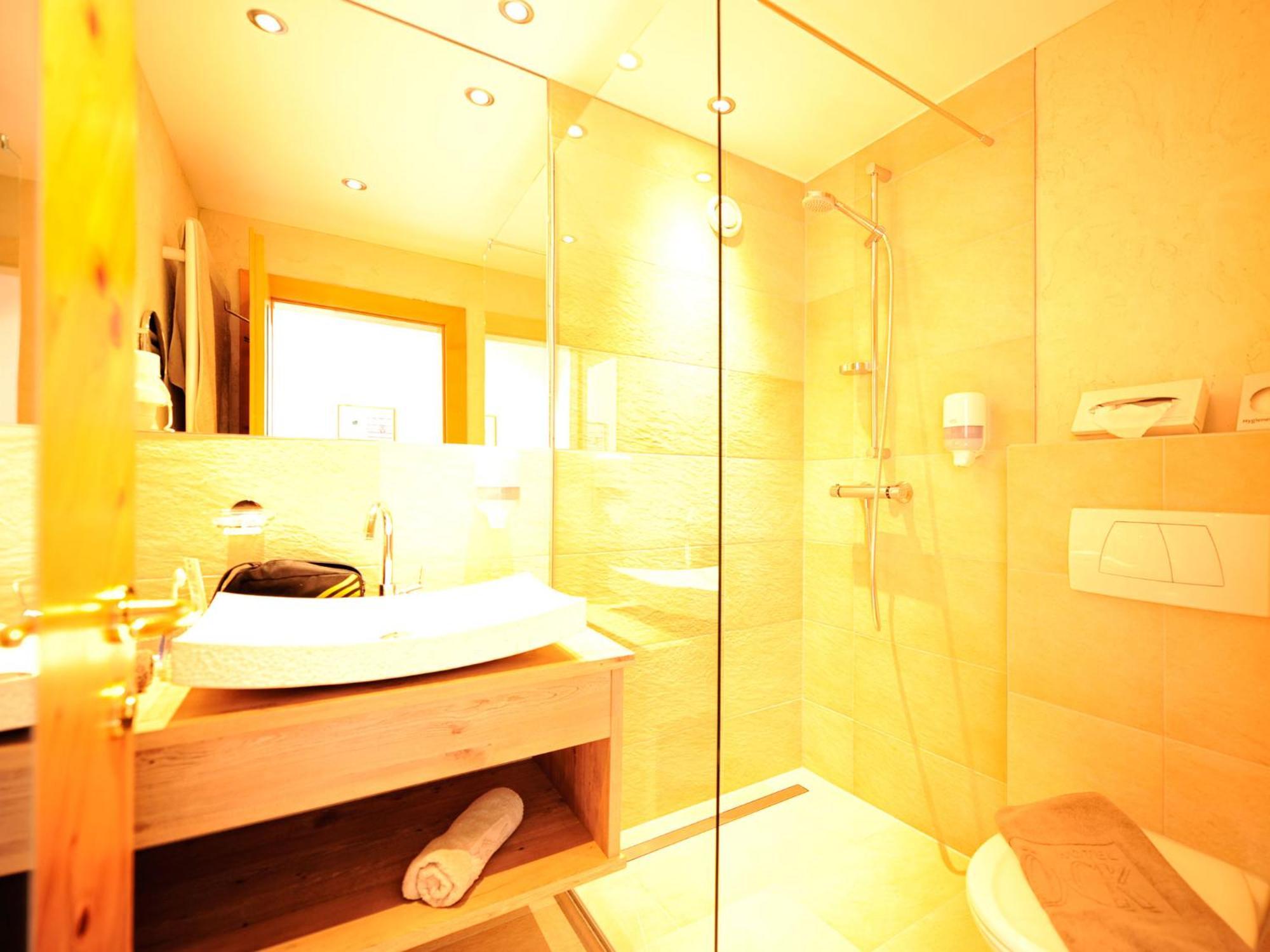 Hotel Roeck Garni ฟิสส์ ภายนอก รูปภาพ