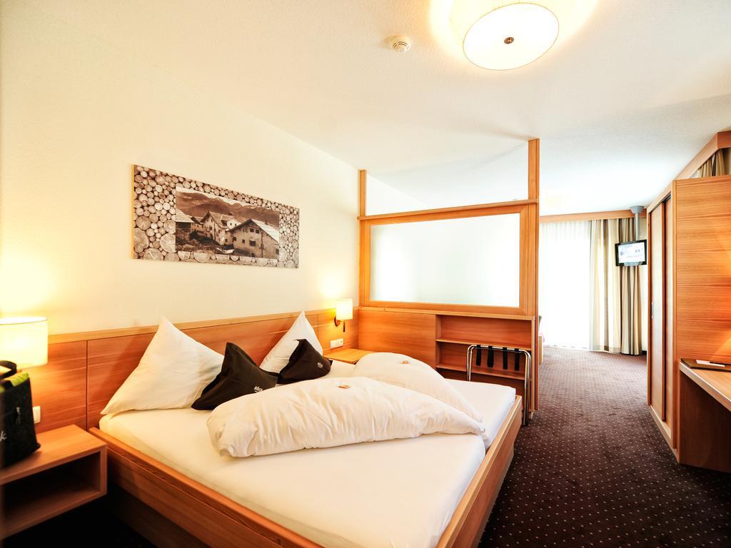 Hotel Roeck Garni ฟิสส์ ภายนอก รูปภาพ