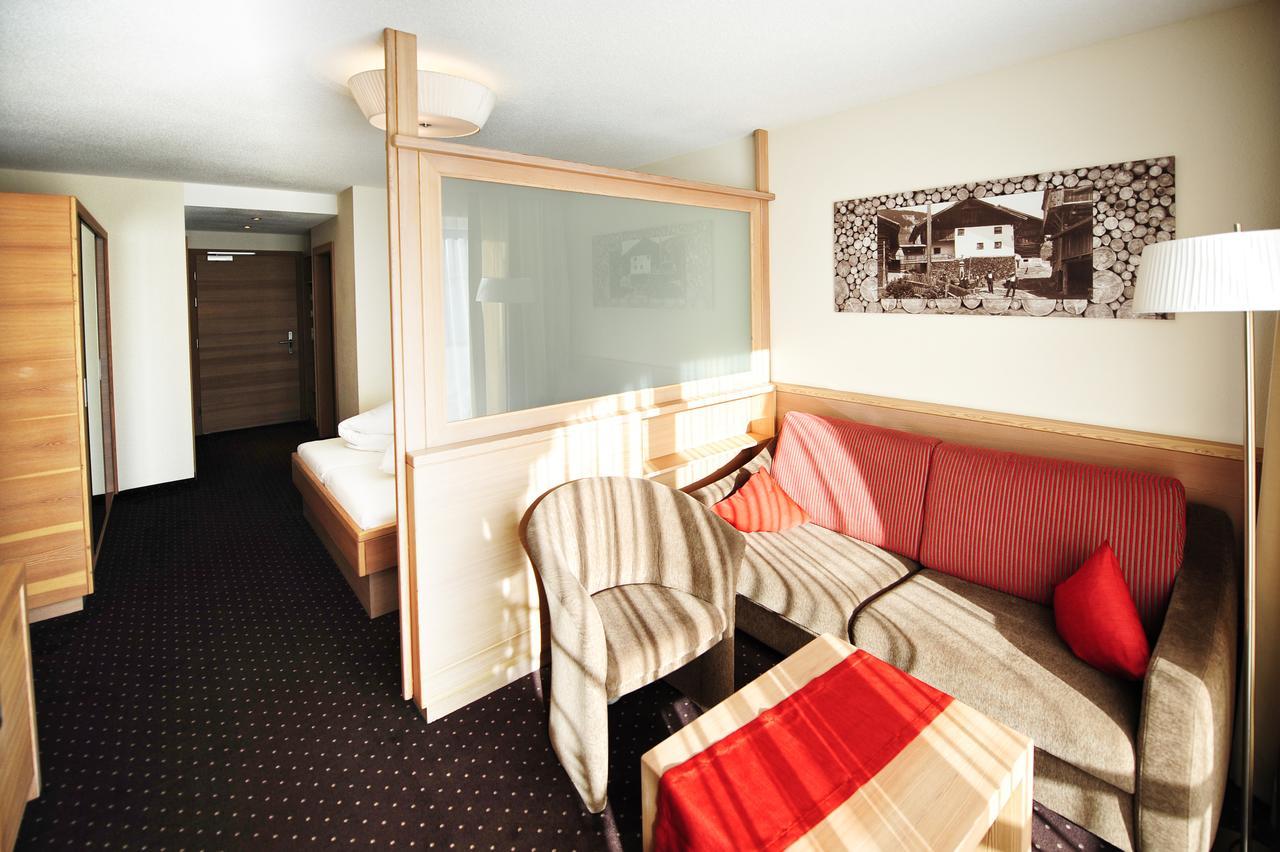 Hotel Roeck Garni ฟิสส์ ภายนอก รูปภาพ